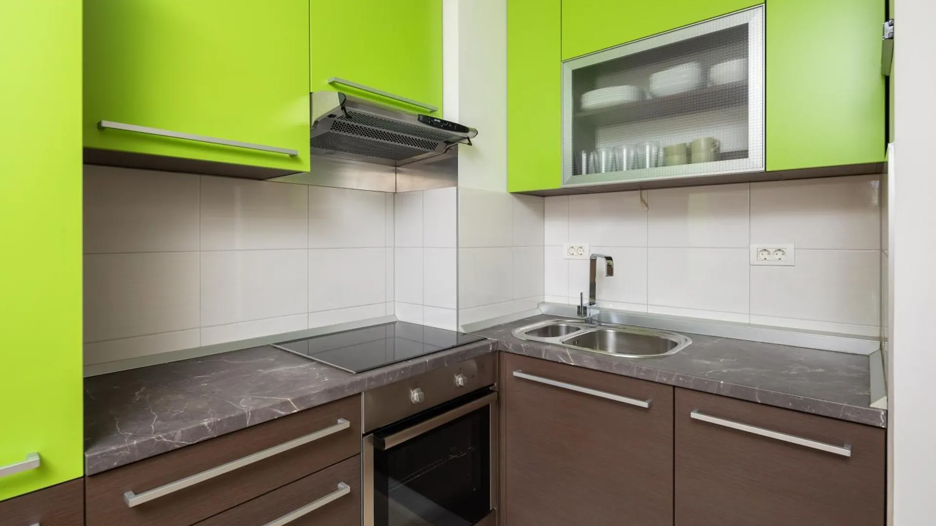 City Oasis Split Apartment